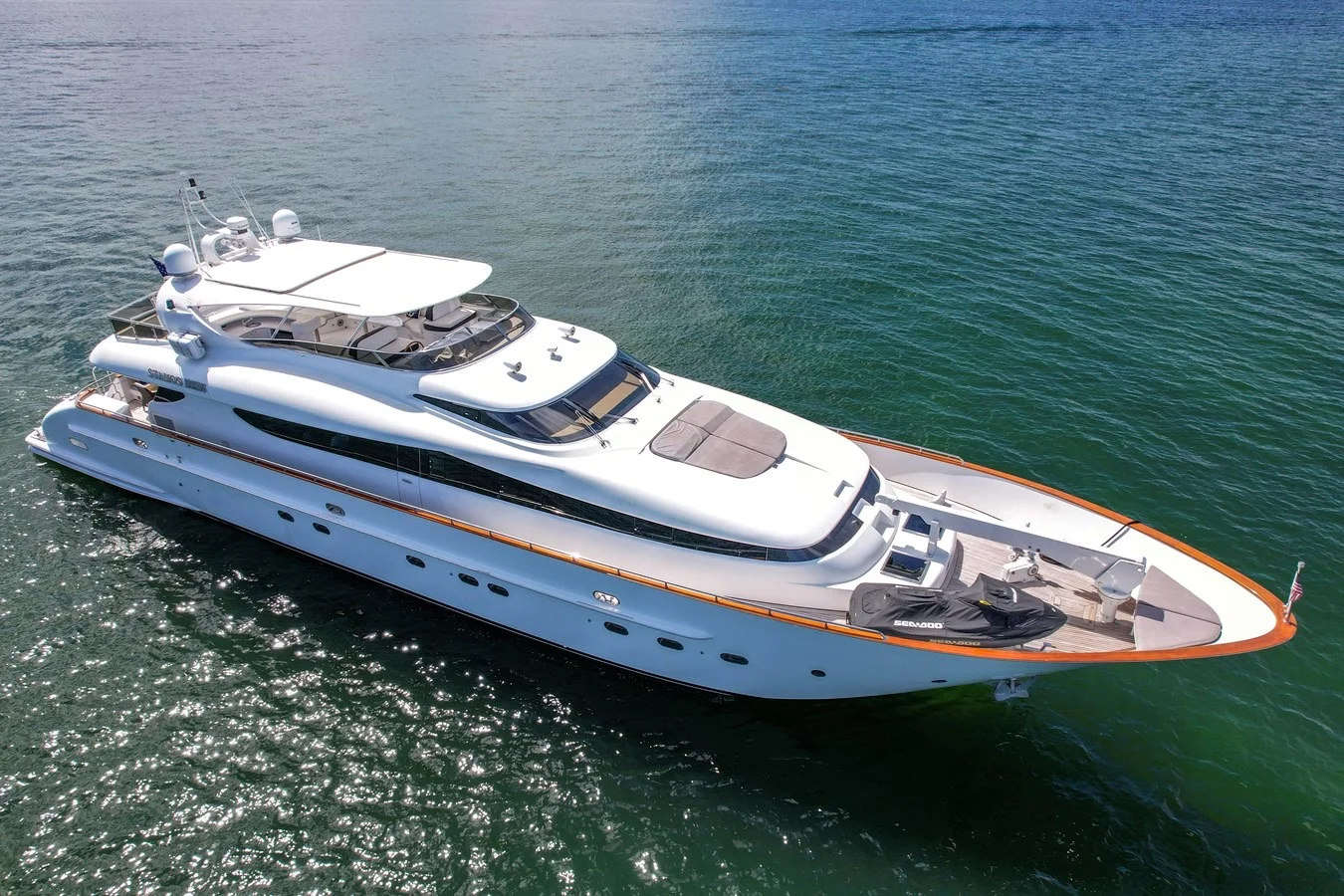 110ft Maiora Stamos Bien interior salon